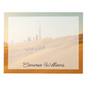 Wüsten   Dubais Skyline-Blick mit Kamelen Notizblock