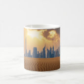 Wüsten | Dubais Skyline View von Sand Dune Kaffeetasse (Mittel)