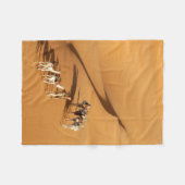 Wüsten | Tuareg Walk mit Kamellen Fleecedecke (Vorderseite (Horizontal))