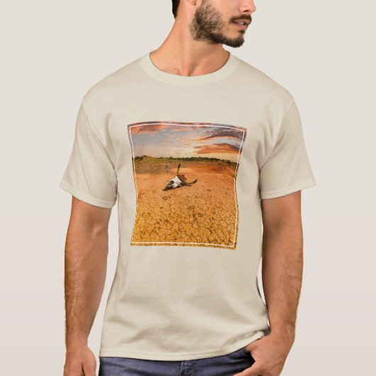 Wüsten | Wüste mit Kuhschädel T-Shirt (Vorderseite)