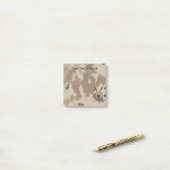 Wüstenabschirm und Speere Post-it Klebezettel (Auf Schreibtisch)