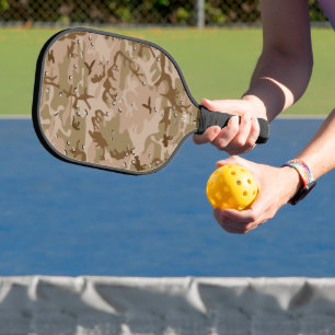 Wüstenkampfarena mit Kies, Militär, Armee Pickleball Schläger