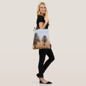 Wüstenoase: Sahara Palms Landschaft. Tasche (Am Model)