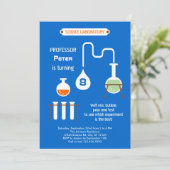 Wütende Wissenschaftler-Geburtstags-Party Einladung (Stehend Vorderseite)