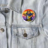 Wütender Bär mit Käsehobel-Hut und Sonnenbrille Button (Beispiel)