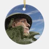 WW1 Soldat in Helm und Französisch Keramikornament (Vorne)