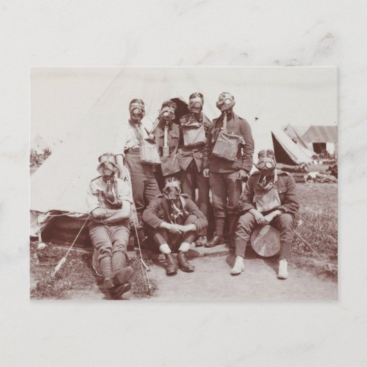 WWI-Soldaten in Gasmasken Postkarte (Vorderseite)