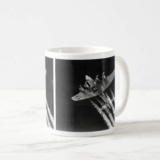 WWII B-17 im Flug Kaffeetasse (VorderseiteRechts)