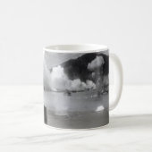 WWII Bombe gelaufen in Rabual Kaffeetasse (VorderseiteRechts)