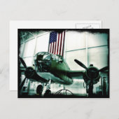 WWII Flugzeug - Amerikanische Flagge - Patriotisch Postkarte (Vorne/Hinten)