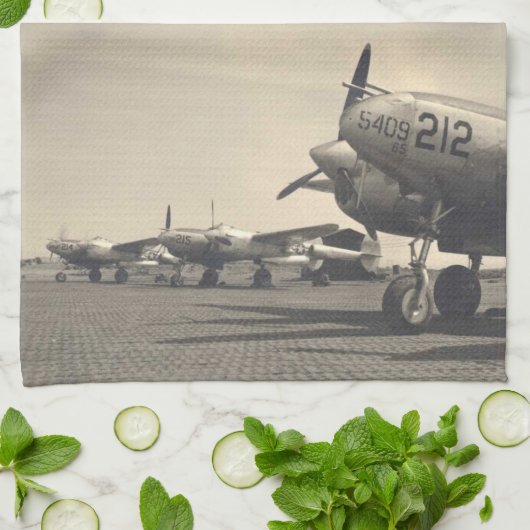 WWII Flugzeuge Handtuch (Gefaltet)