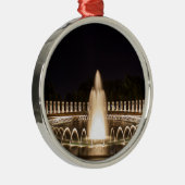 WWII-Gedenkstätte Silbernes Ornament (Rechts)