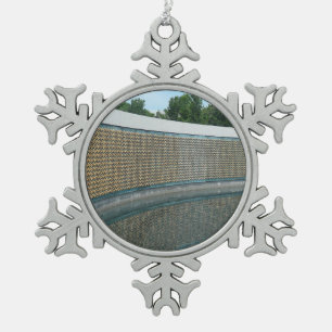 WWII-Mahnmal Freedom Wall in Washington DC Schneeflocken Zinn-Ornament