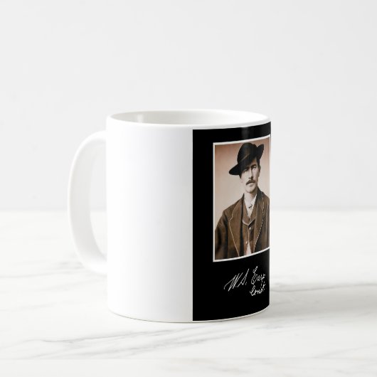 Wyatt Earp Constable in seinem Premierminister Kaffeetasse (Vorderseite Links)