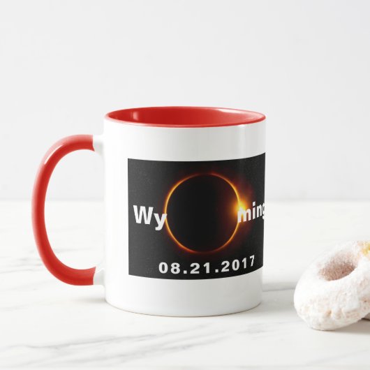 Wyoming-Sonnenfinsternis Tasse (Mit Donut)