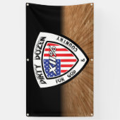 XII% schmutzige Dutzend treffende Fahne! Banner (Vertikal)