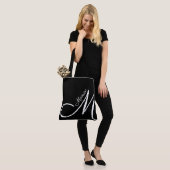 XL BAG - MONOGRAM + NAME - Schwarze moderne Tasche (Am Model)