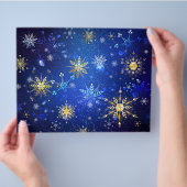 XMAS Blue Background mit goldenen Schneeflocken Flyer (Hand)