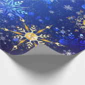 XMAS Blue Background mit goldenen Schneeflocken Geschenkpapier (Ecke)