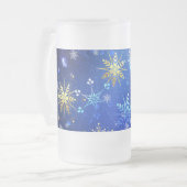 XMAS Blue Background mit goldenen Schneeflocken Mattglas Bierglas (Vorderseite Links)