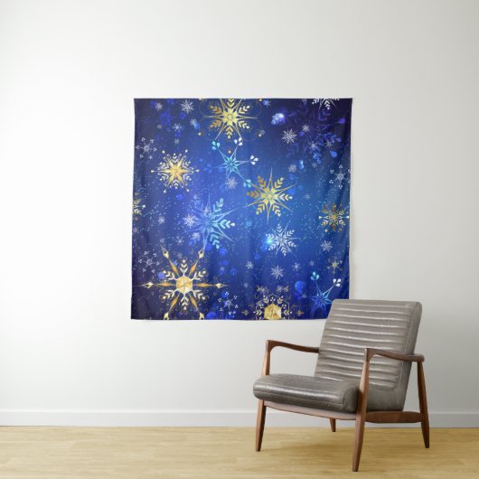 XMAS Blue Background with Golden Snowflakes Wandteppich (Beispiel (Horizontal))