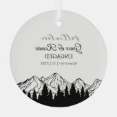 Xmas Fall Black Mountain Pine Tree Couple Verlobt Ornament Aus Glas (Rückseite)