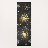 Xmas Golden Snowflakes on Black Background Yogamatte (Rückseite)