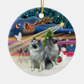 Xmas Magic - Keeshond (zwei) Keramik Ornament (Vorne)