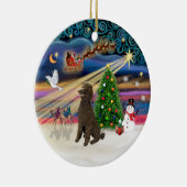 Xmas Magic - Poodle (Standardschokolade) Keramikornament (Rechts)