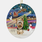 Xmas Magic - Yorkshire Terrier 17 Keramikornament (Links)