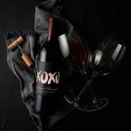 XOXO Blush Pink | Chic Brushstroke Custom Keepake Weinetikett