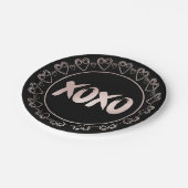 XOXO Herz rot pink | Handgebuchstabe Pinselstrich Pappteller (Schrägansicht)