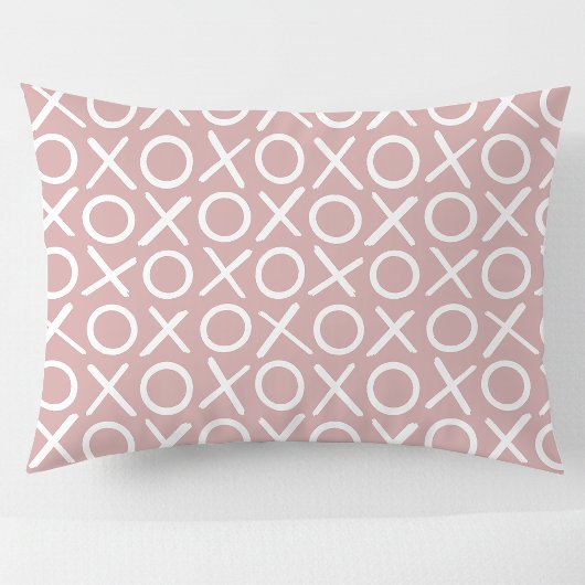 XOXO Hugs & Kisses Dusty Pink Cute Modern Pattern Kissenbezug