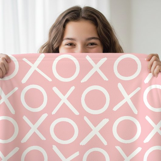 XOXO Hugs & Kisses Pastel Pink Modern Pattern Fleecedecke