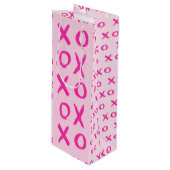 "XOXO" Pink Stroke Valentine's Day Wein Geschenkta Geschenktüte Für Weinflaschen (Vorderseite Schrägansicht)
