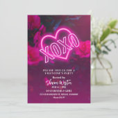 XOXO Rosa Neon Herz Valentine Party Einladung (Stehend Vorderseite)