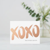XOXO Rose Gold | Chic Glam Moderne Brushstroke Lie Postkarte (Stehend Vorderseite)