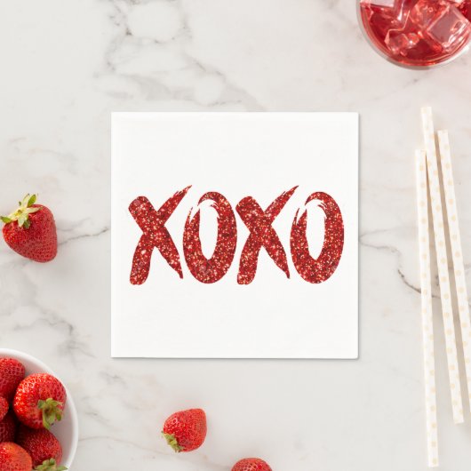 XOXO Roter Glitzer | Glam Brushstroke Hug and Kiss Serviette (Beispiel)