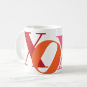 XOXO Typografie Geschenk Kaffee Tasse (Vorderseite Links)