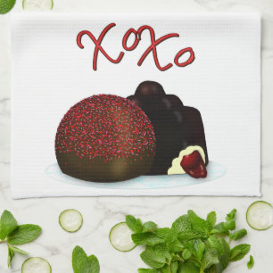 XOXO Valentinsbonbon und dunkle Schokolade Geschirrtuch