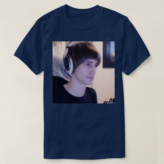 xQc Bowl Cut Hair T-Shirt (Design vorne)