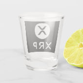 XRP Schwarz-Weiß-Krypto-Party Schnapsglas (Rückseite)