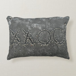 XXOO Hugs & Kisses Sand Pillow Dekokissen
