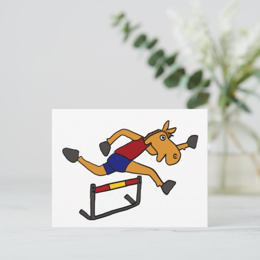 XY- Funny Horse Jumping Over Hurdles Cartoon Postkarte (Stehend Vorderseite)