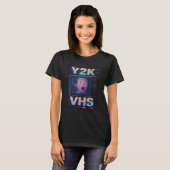 Y2K VHS Glitch T-Shirt – Surreal Static Face (Vorne ganz)