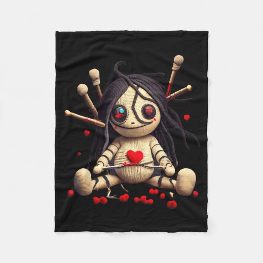 Y Cute Sitting Voodoo Doll Halloween Valentine Day Fleecedecke (Vorderseite)