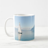 Yacht auf Calm Waters Kaffeetasse (Links)