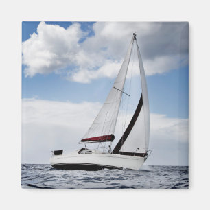 Yacht auf dem offenen Meer Magnet