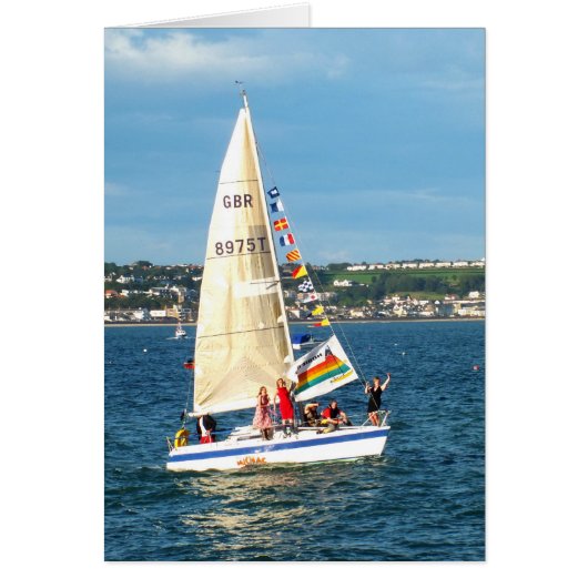 Yacht mit Flaggen (Vorne)