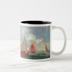 Yachten in einer Bucht Zweifarbige Tasse